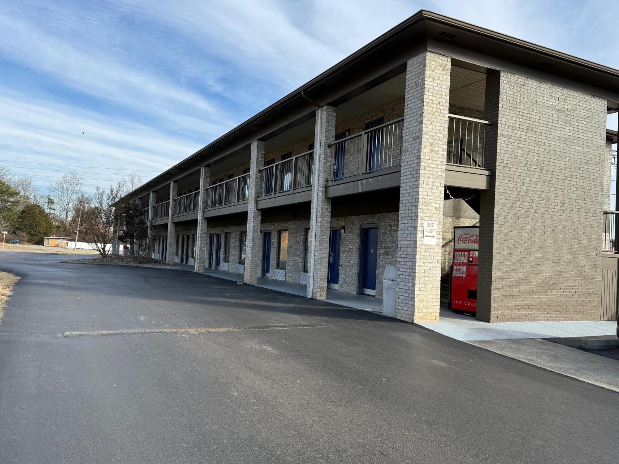 Days Inn By Wyndham Morristown Exterior photo